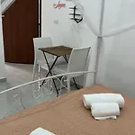 Faro's Pensión