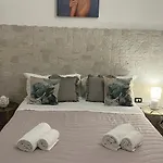 Faro's Pensión