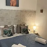 Faro's Pensión *