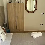 Faro's Pensión Bari