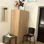 Pensión Faro's Bari
